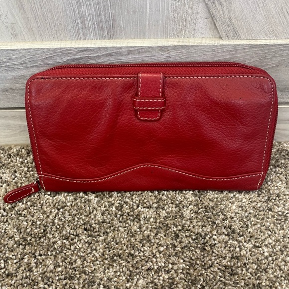 Tignanello Red Leather Zip Around Wallet Large 7.5" x 4.25" - Picture 3 of 12